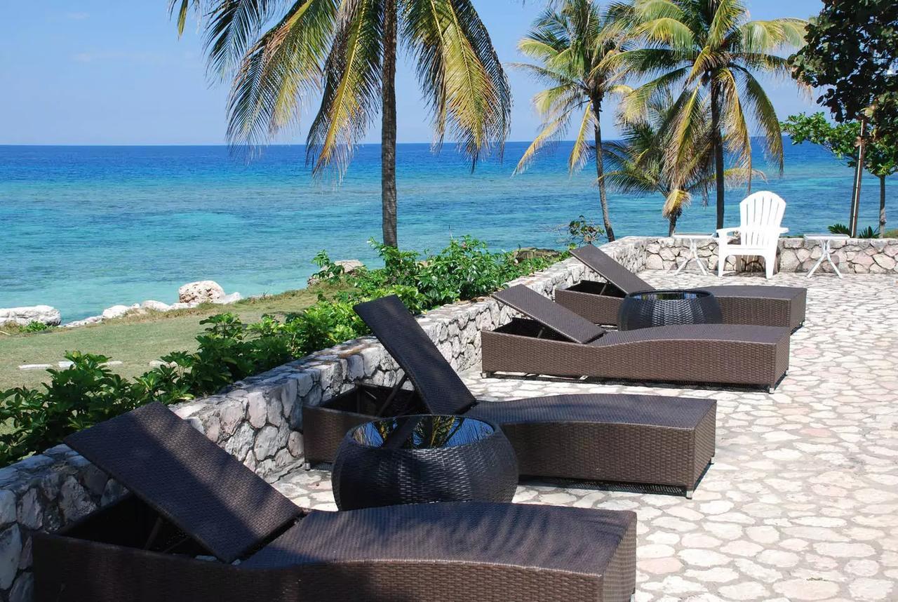 Family Complex Beside Beach W/Pool Montego Bay #1 מראה חיצוני תמונה