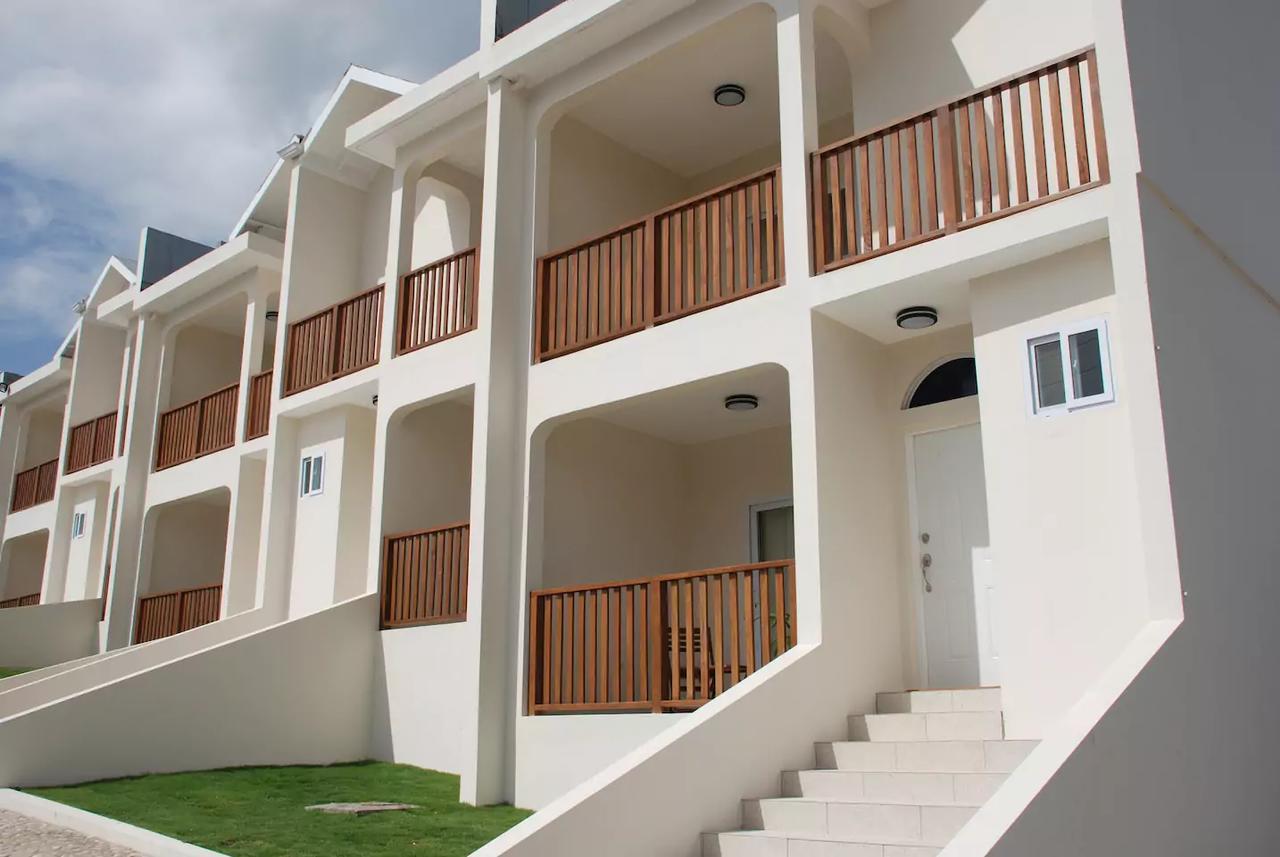 Family Complex Beside Beach W/Pool Montego Bay #1 מראה חיצוני תמונה